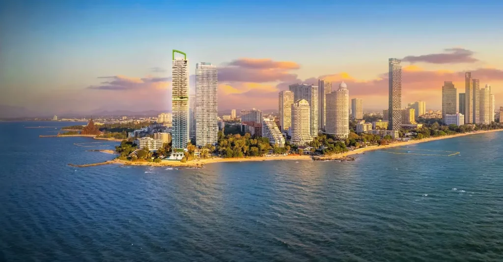 Vue du Rivera Palm Beach et autres condominiums de luxe à Wongamat Pattaya en Thaïlande avec vue mer et front de plage